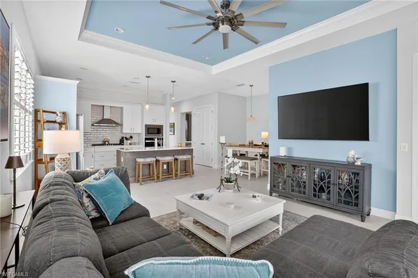 $679,000 | 9195 Cayman Drive, Naples, FL 34114