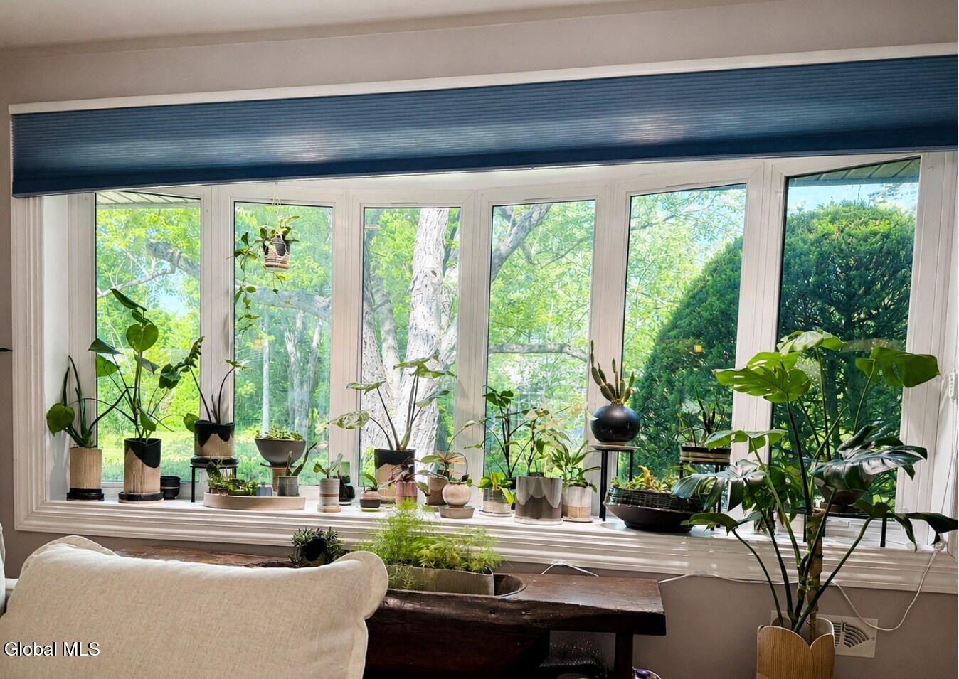 1278 Hawthorn Road Niskayuna, NY 12309 - Photo 7 of 33 6