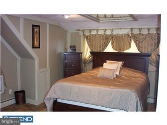12 Hunt Road Levittown, PA 19056 - Photo 7 of 12 Gallery Image 7