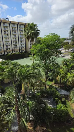 $1,850 | 4550 Northwest 9th Street, Unit 505E, Miami, FL 33126