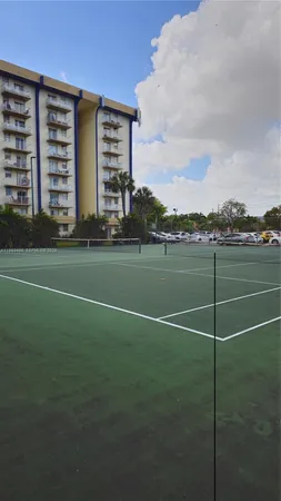 $1,850 | 4550 Northwest 9th Street, Unit 505E, Miami, FL 33126