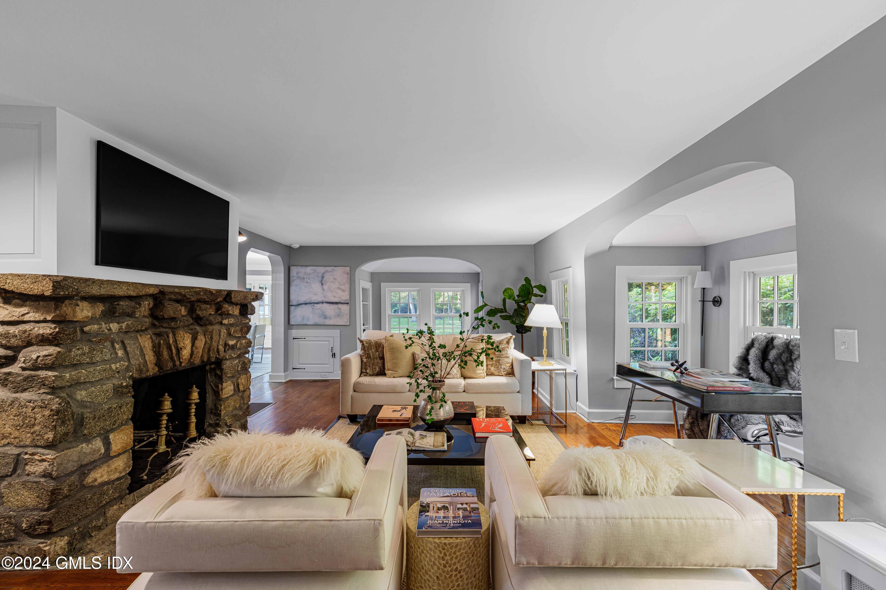 201 Cognewaugh Road Cos Cob, CT 06807 - Photo 4 of 38 4 - DSC09906