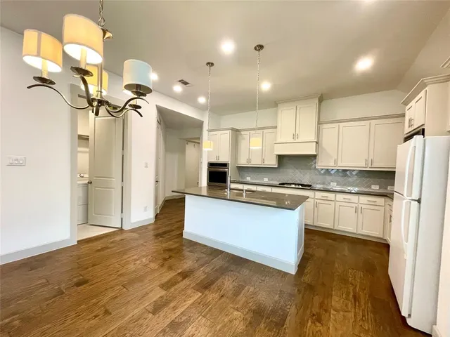 $2,950 | 2269 Lobo Lane, Carrollton, TX 75010