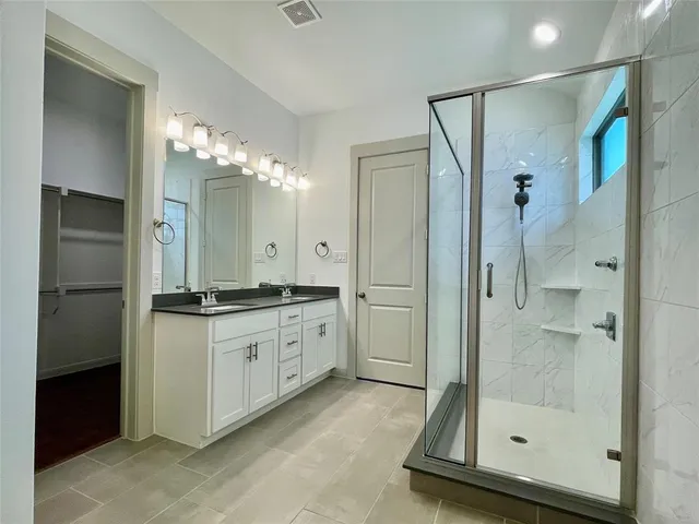 $2,950 | 2269 Lobo Lane, Carrollton, TX 75010