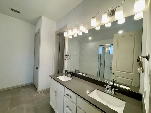 $2,950 | 2269 Lobo Lane, Carrollton, TX 75010