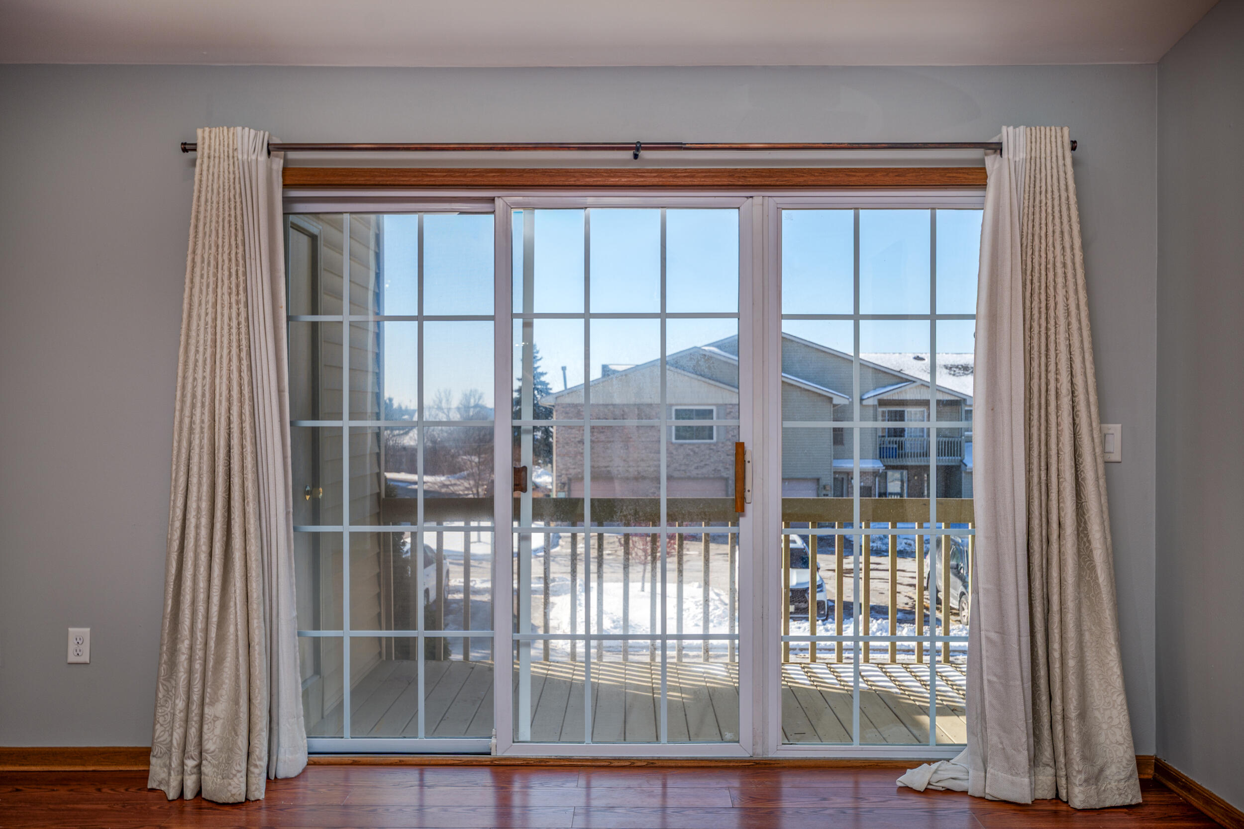 9920 74th Street, Unit F Kenosha, WI 53142 - Photo 11 of 31 Living Room