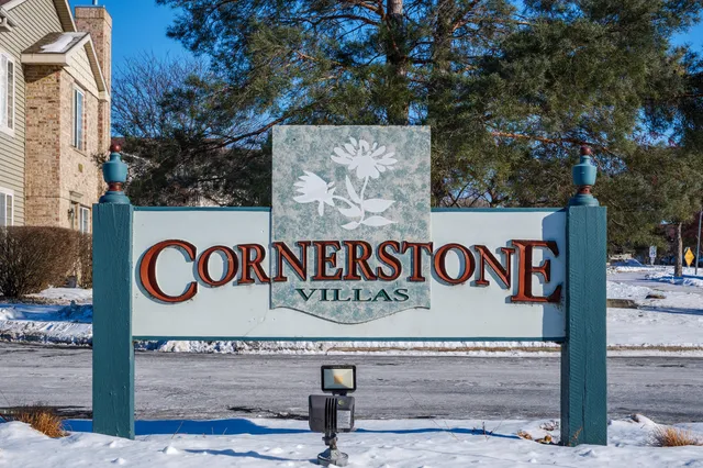 $239,900 | 9920 74th Street, Unit F, Kenosha, WI 53142