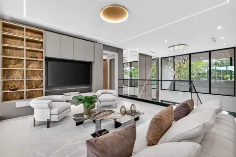 $13,995,000 | 700 Southwest 12th Avenue, Fort Lauderdale, FL 33312
