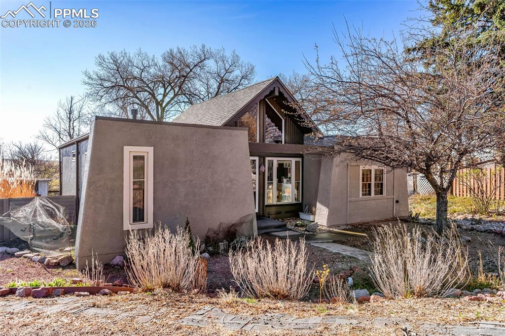 5796 County Rd CC108 Colorado City, CO 81019 - Photo 3 of 48 a front view of a house