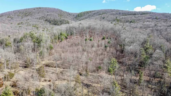 a view of a dry field