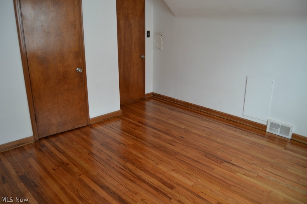1429 Clearview Road Cleveland, OH 44124 - Photo 18 of 25