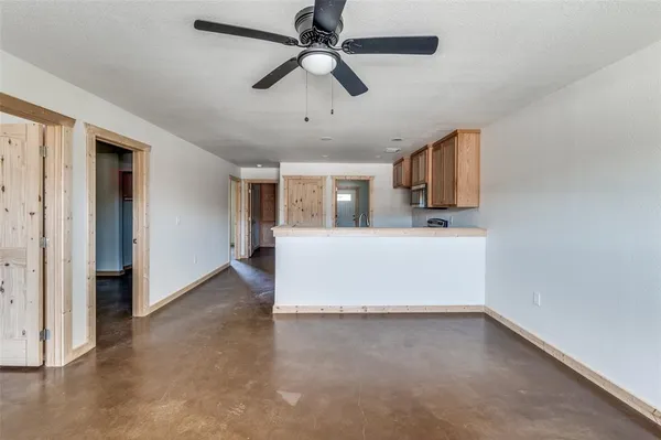 $1,250 | 19052 Cabo Way, Unit 19056, Thackerville, OK 73459