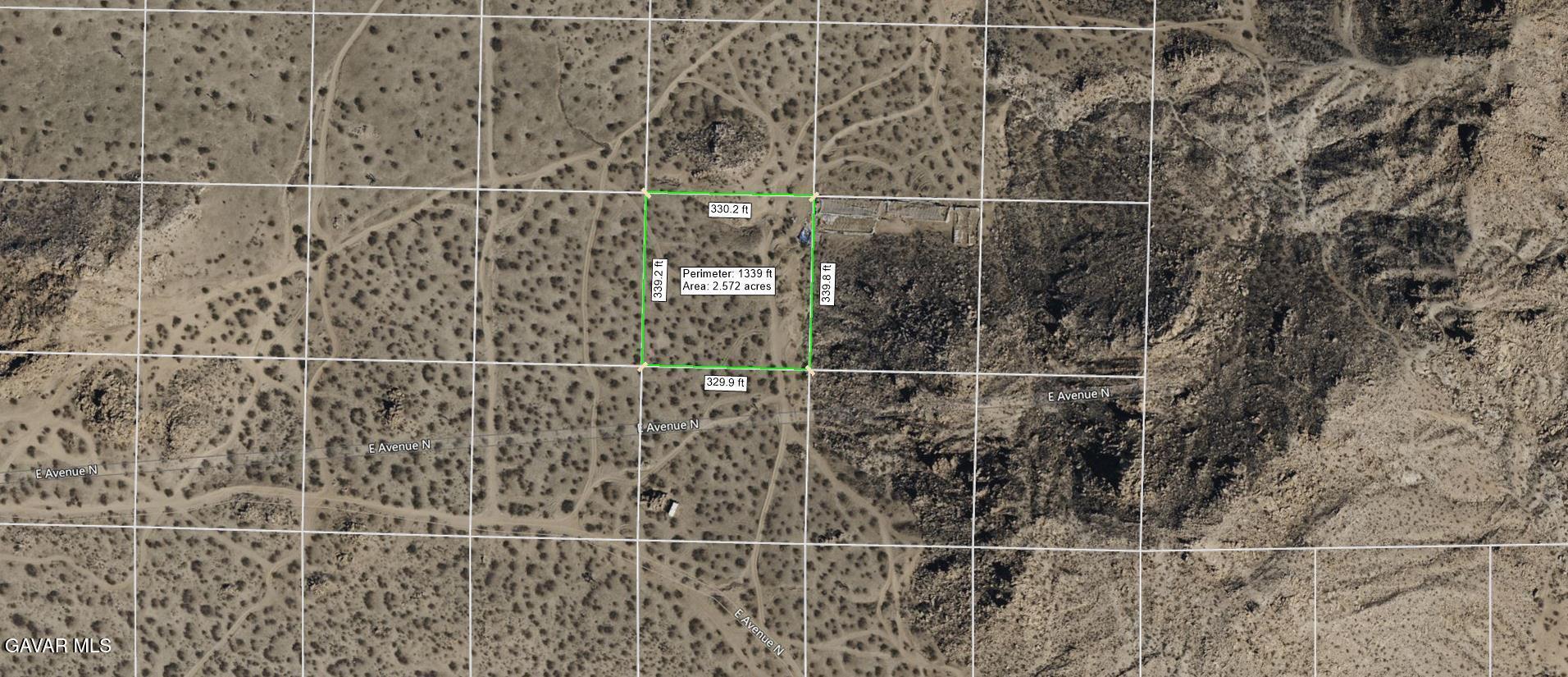 M14 125th Street East Lancaster, CA 93535 - Photo 12 of 13 a bathroom with a shower