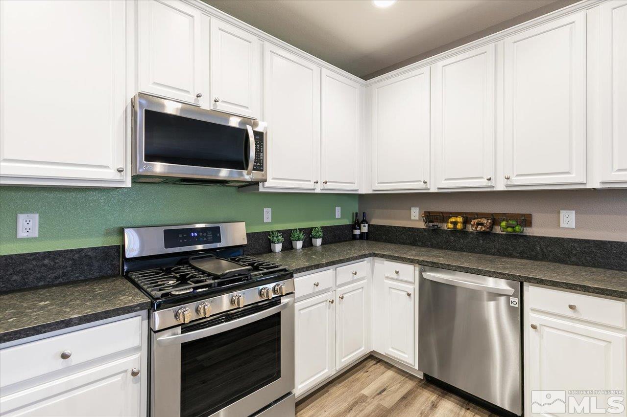595 Cortono Drive Reno, NV 89521 - Photo 12 of 38 Photo 12