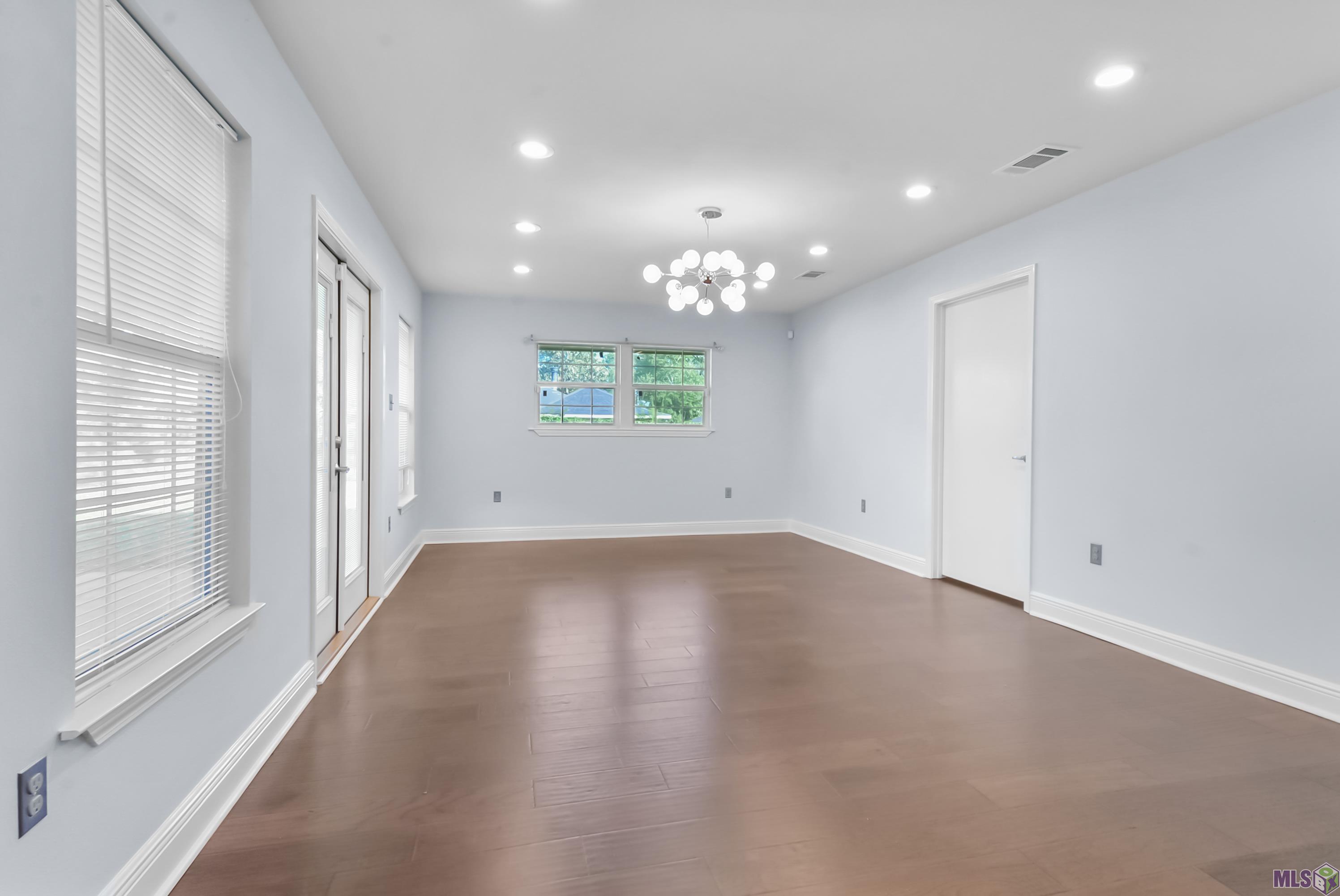 2122 General Lee Avenue Baton Rouge, LA 70810 - Photo 11 of 19 Formal Dining Room