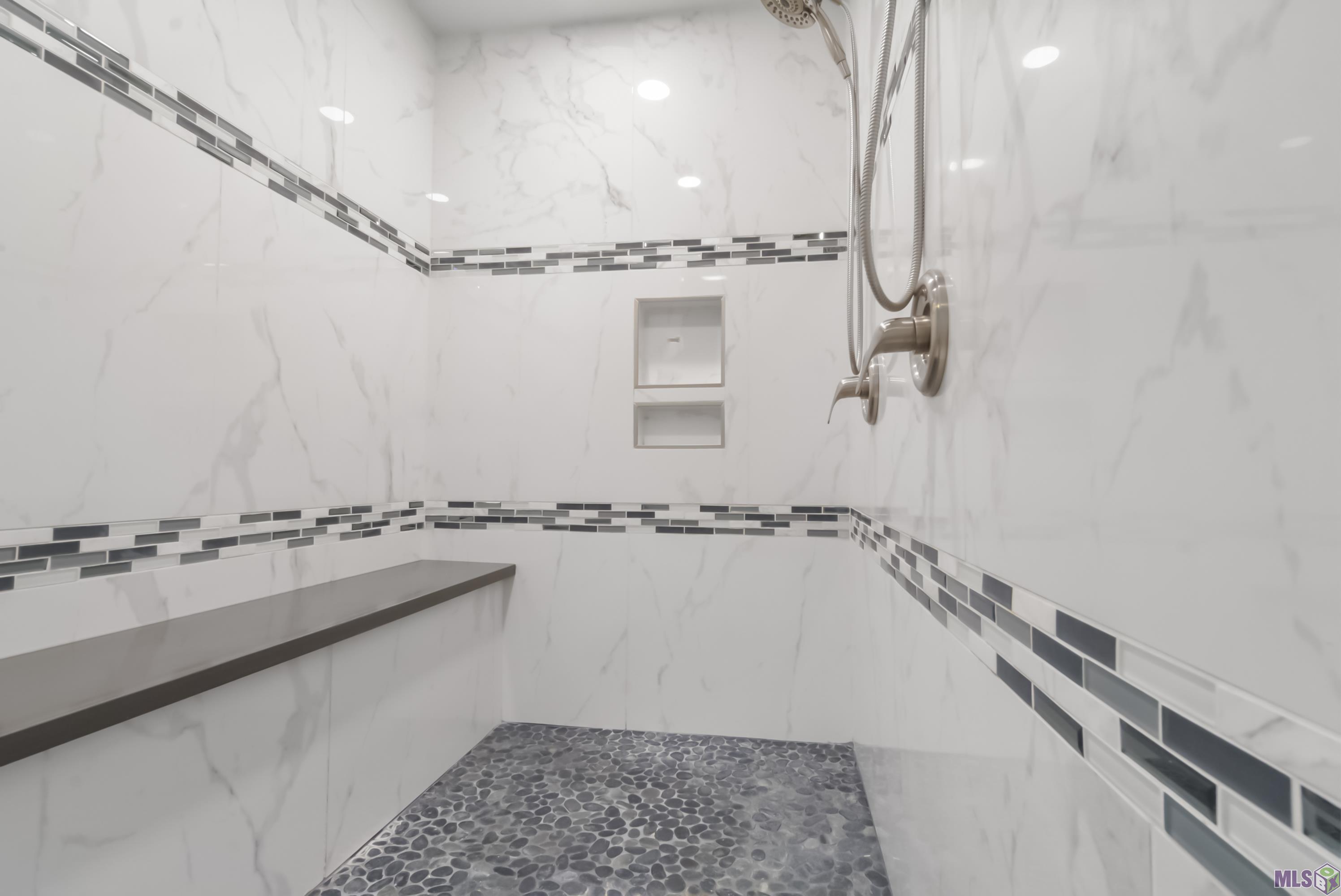 2122 General Lee Avenue Baton Rouge, LA 70810 - Photo 9 of 19 Primary Shower