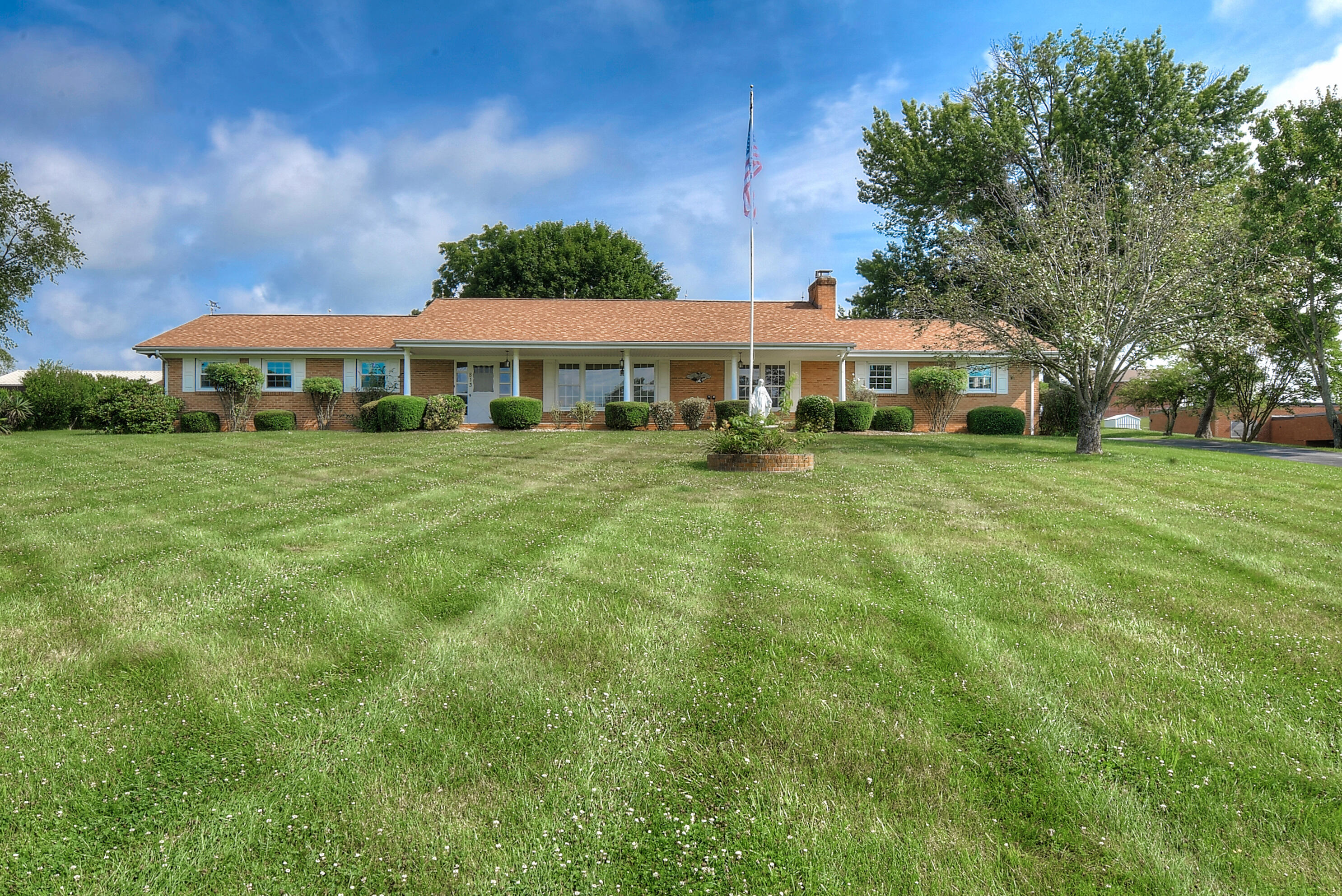 813 Gray Station Road Gray, TN 37615 - Photo 1 of 45 DSC_0007_08_09_10_11_12