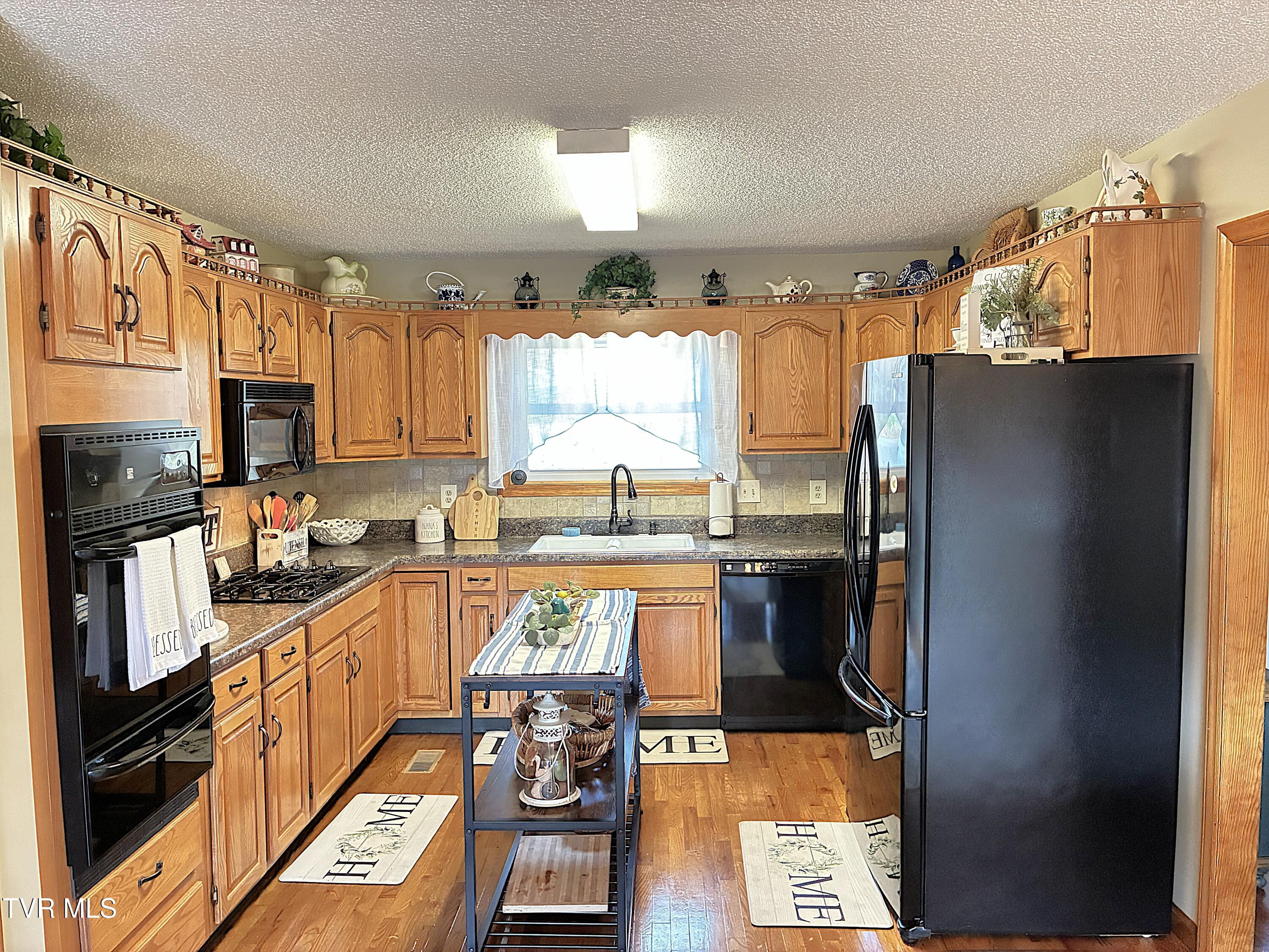 154 Horton Ridge Road Erwin, TN 37650 - Photo 16 of 73 kitchen