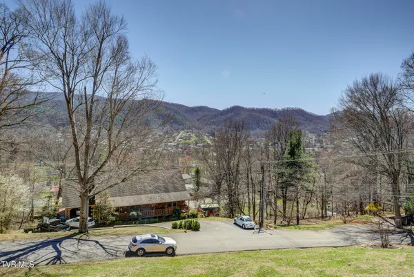$800,000 | 154 Horton Ridge Road, Erwin, TN 37650