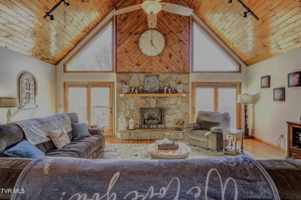 $800,000 | 154 Horton Ridge Road, Erwin, TN 37650