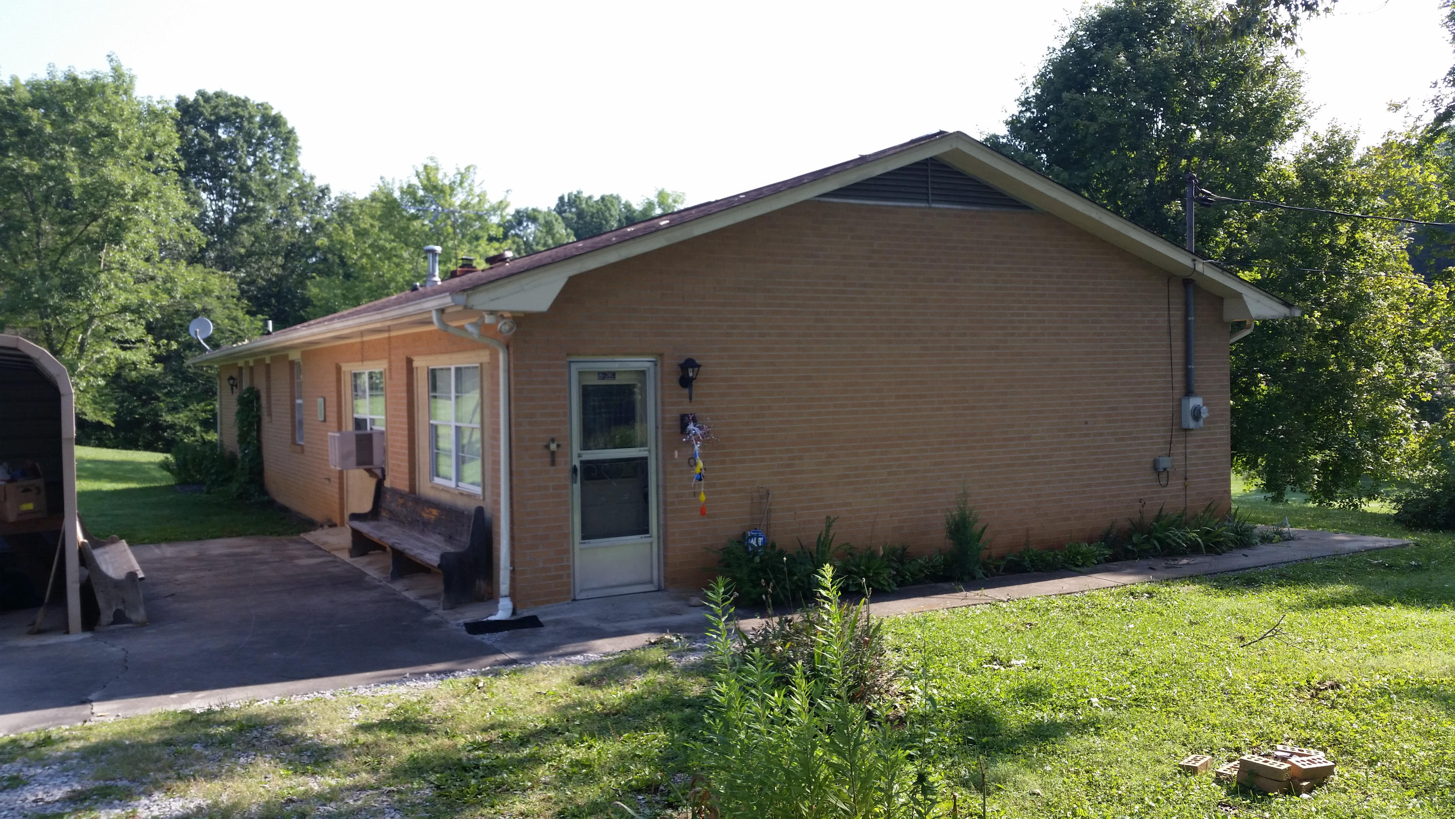 4345 Sevier County Line Road Strawberry Plains, TN 37871 - Photo 7 of 25 Side1