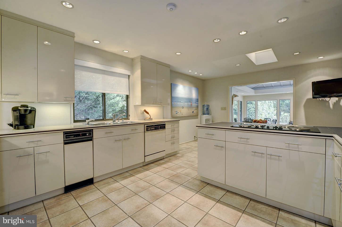 8703 Burning Tree Road Bethesda, MD 20817 - Photo 5 of 30 Kitchen