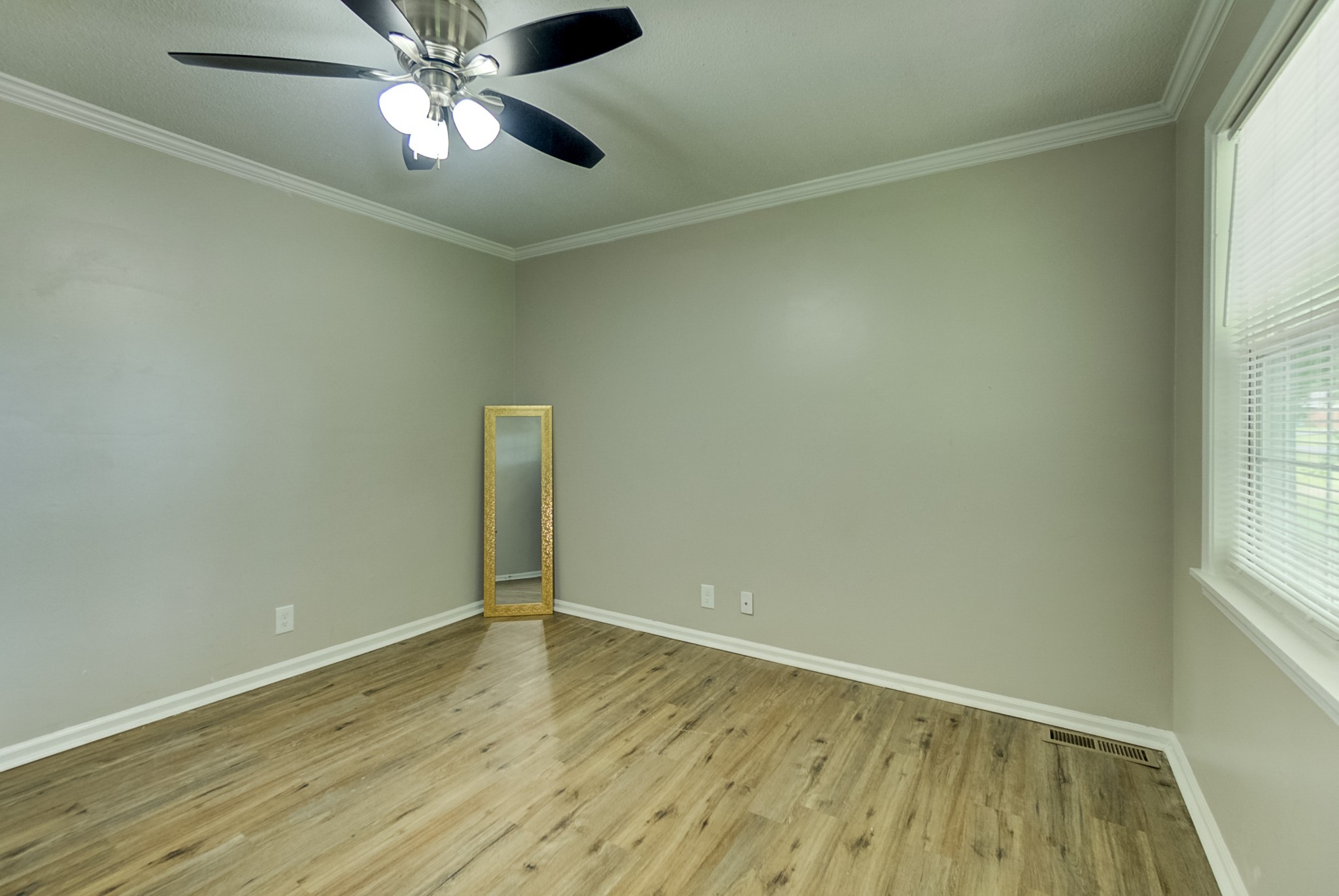 83 Landmark Loop Jackson, TN 38305 - Photo 3 of 13 Gallery Image 3