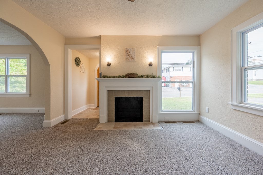 820 Newbern Road Pulaski, VA 24301 - Photo 7 of 67 Gallery Image 7