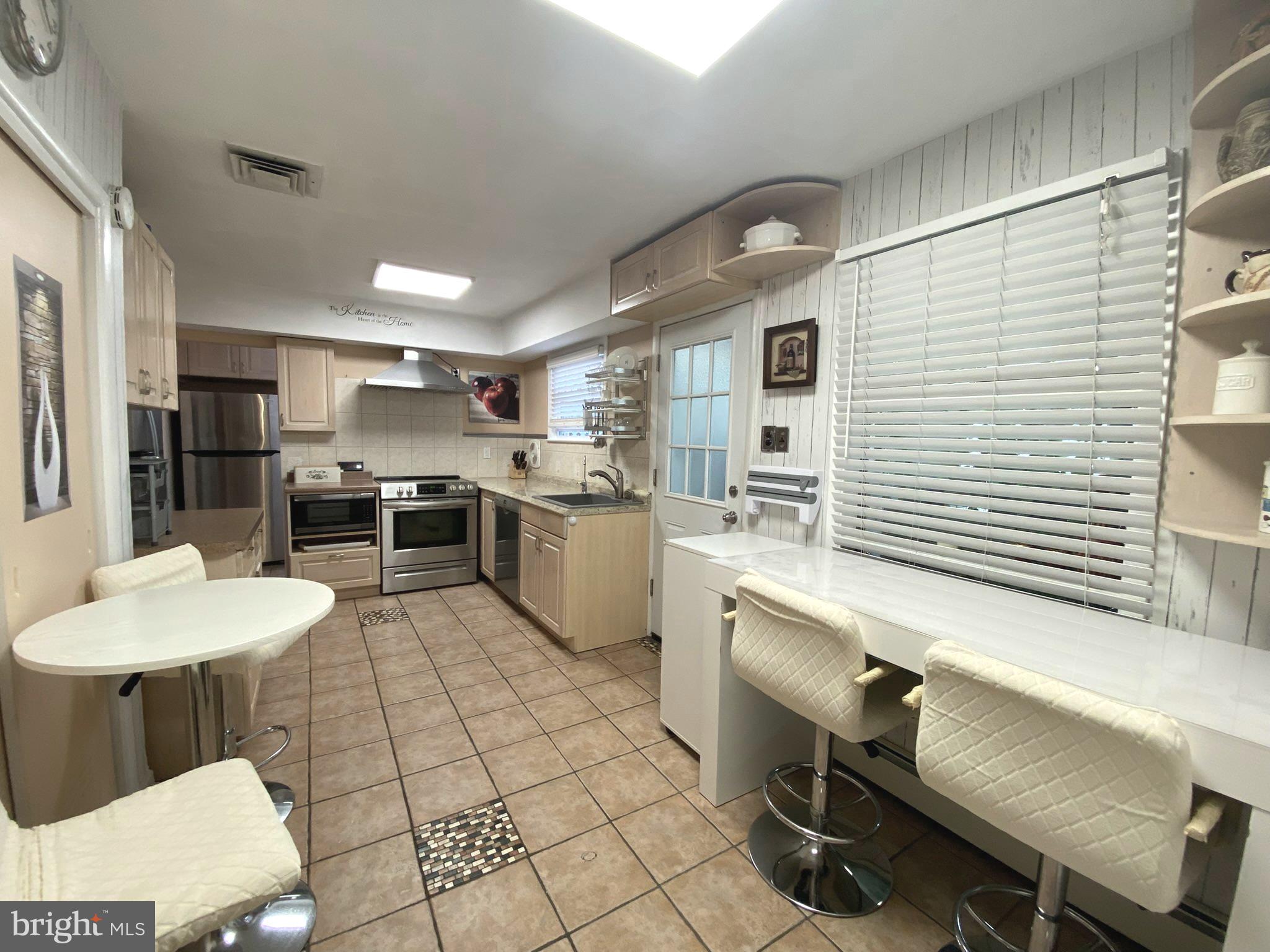 1103 Arboretum Road Wyncote, PA 19095 - Photo 17 of 38 Gallery Image 17
