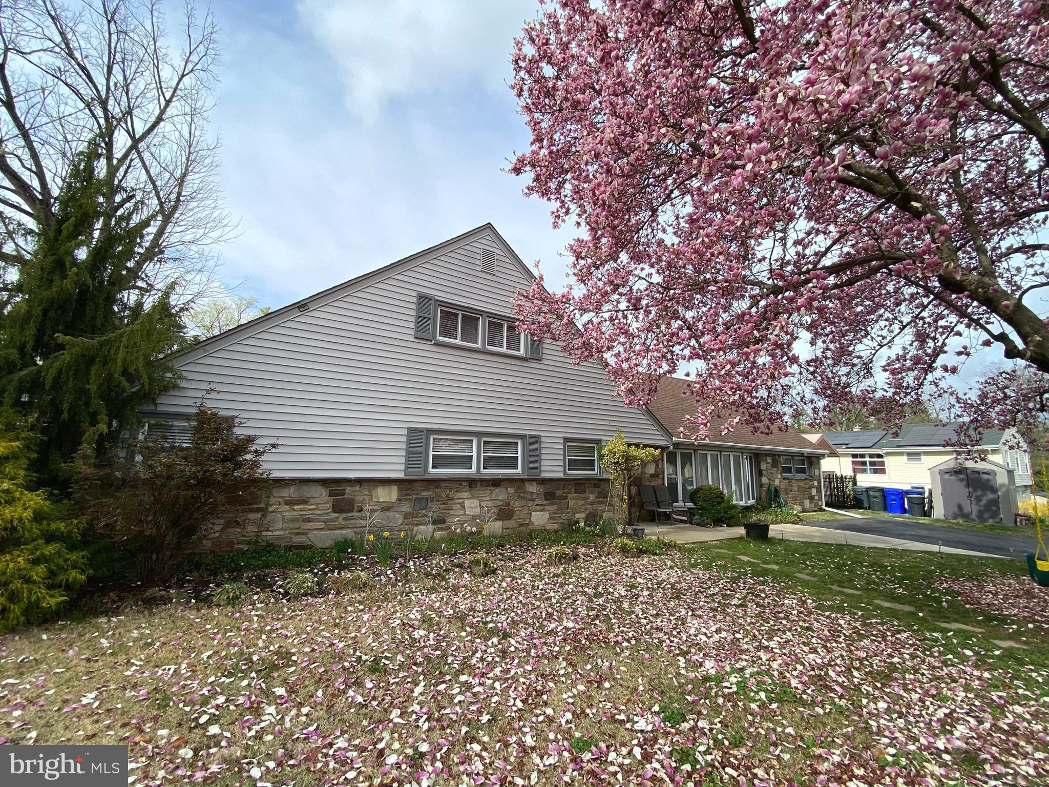 1103 Arboretum Road Wyncote, PA 19095 - Photo 4 of 38 Gallery Image 4