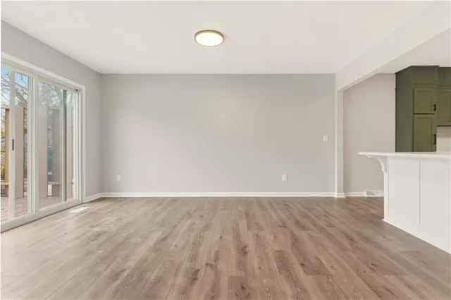 $379,000 | 68 Woodbridge Lane, Kansas City, MO 64145