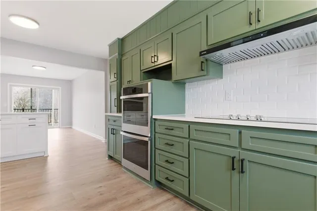 $379,000 | 68 Woodbridge Lane, Kansas City, MO 64145