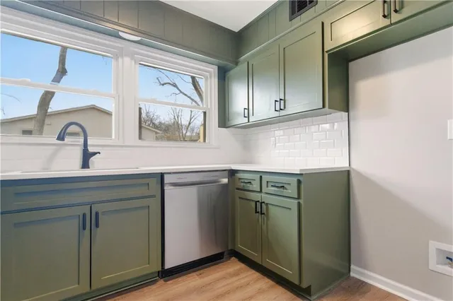 $379,000 | 68 Woodbridge Lane, Kansas City, MO 64145