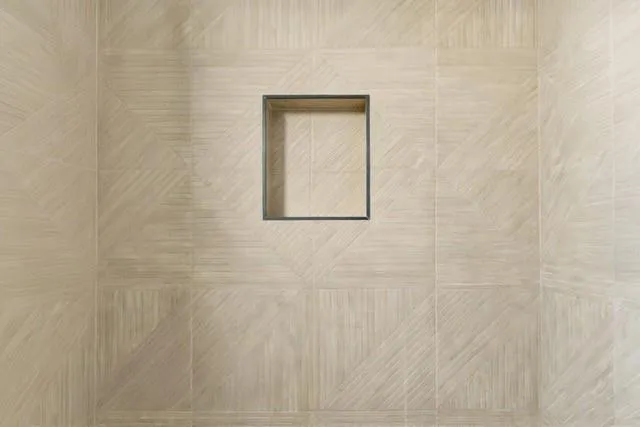 $379,000 | 68 Woodbridge Lane, Kansas City, MO 64145