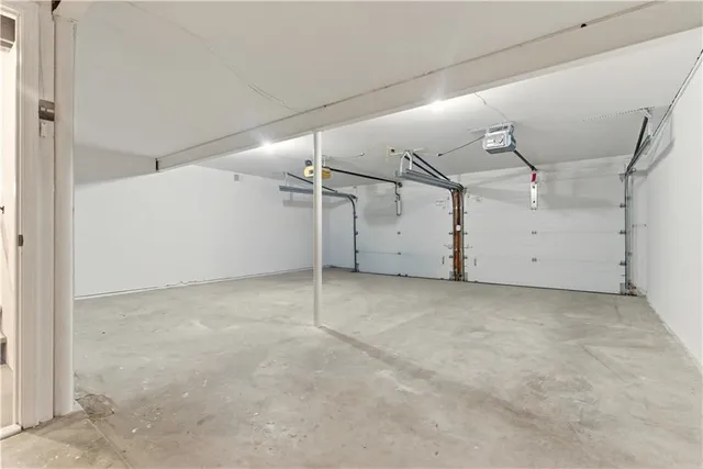 $379,000 | 68 Woodbridge Lane, Kansas City, MO 64145