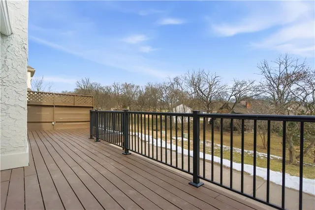 $379,000 | 68 Woodbridge Lane, Kansas City, MO 64145