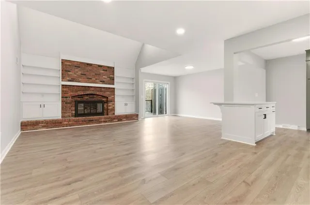 $379,000 | 68 Woodbridge Lane, Kansas City, MO 64145