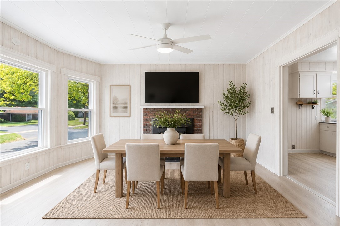 3989 Lake Avenue Rochester, NY 14612 - Photo 17 of 44 Virtually Staged Dining Room