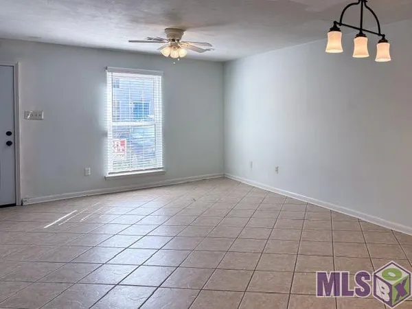 $1,050 | 8091 Bayou Fountain Avenue, Unit 703, Baton Rouge, LA 70820