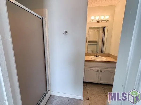 $1,050 | 8091 Bayou Fountain Avenue, Unit 703, Baton Rouge, LA 70820