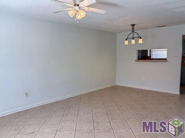 $1,050 | 8091 Bayou Fountain Avenue, Unit 703, Baton Rouge, LA 70820