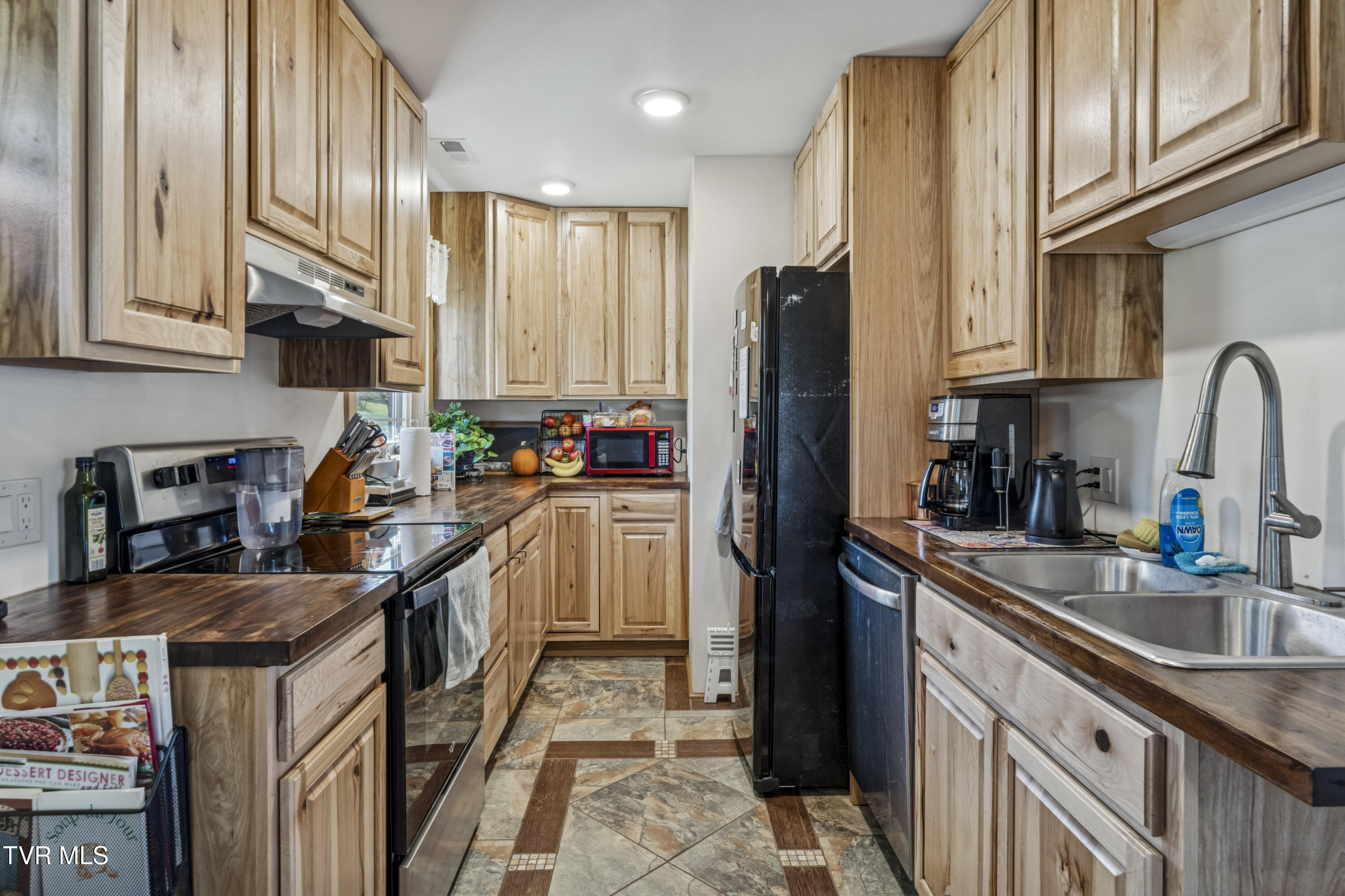 4420 Cherokee Road Jonesborough, TN 37659 - Photo 12 of 40 CherokeeRd--2