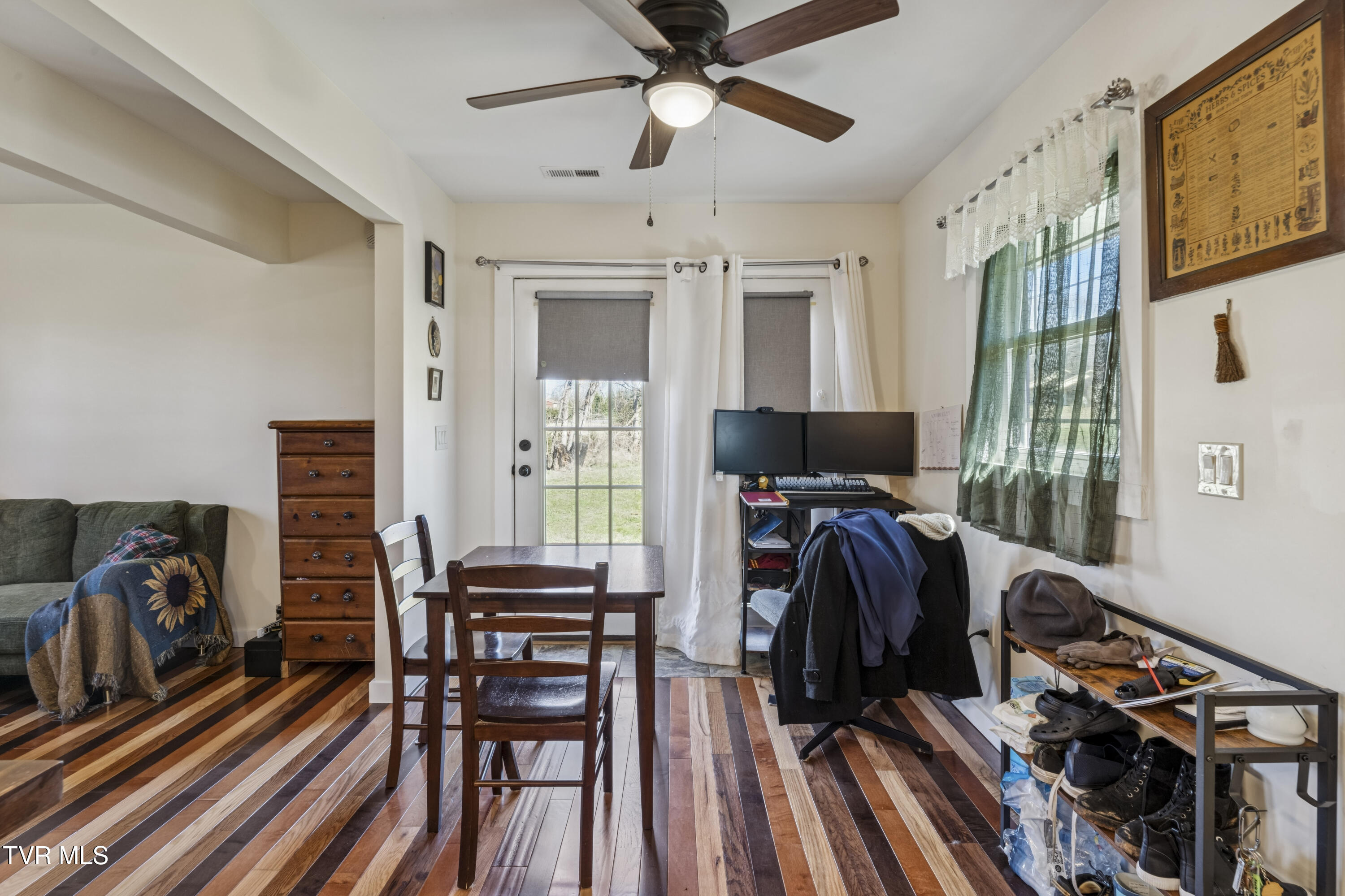 4420 Cherokee Road Jonesborough, TN 37659 - Photo 8 of 40 CherokeeRd--8