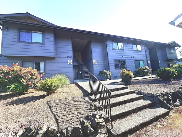 $99,000 | 3590 Narrows View Lane Northeast, Unit 102, Bremerton, WA 98310