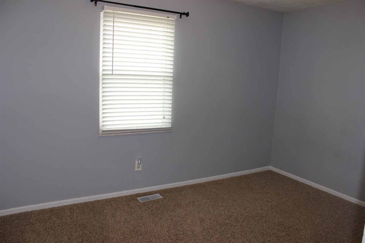 1455 West Maple Grove Road Boonville, IN 47601 - Photo 7 of 14