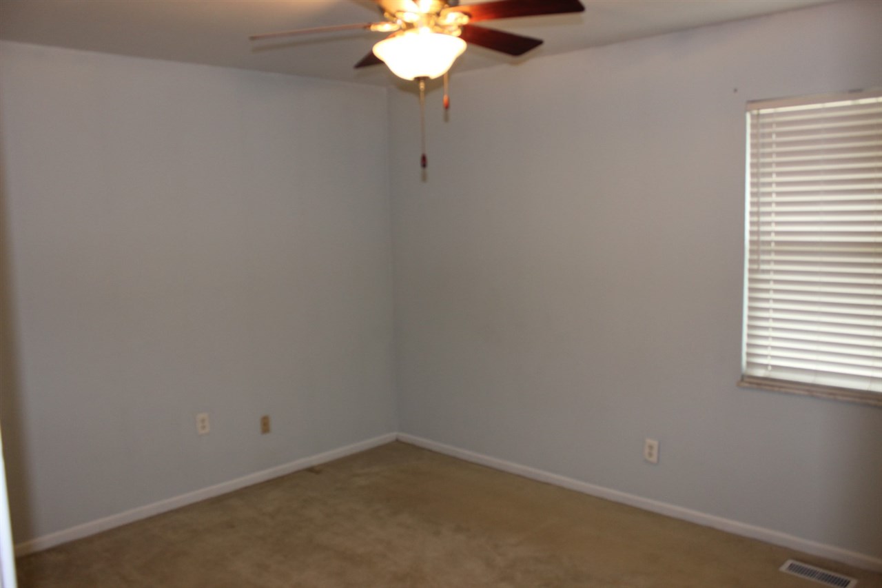 1455 West Maple Grove Road Boonville, IN 47601 - Photo 8 of 14