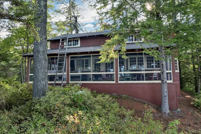 $4,900,000 | 46 Laurel Island Lane, Holderness, NH 03245