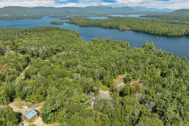 $4,900,000 | 46 Laurel Island Lane, Holderness, NH 03245