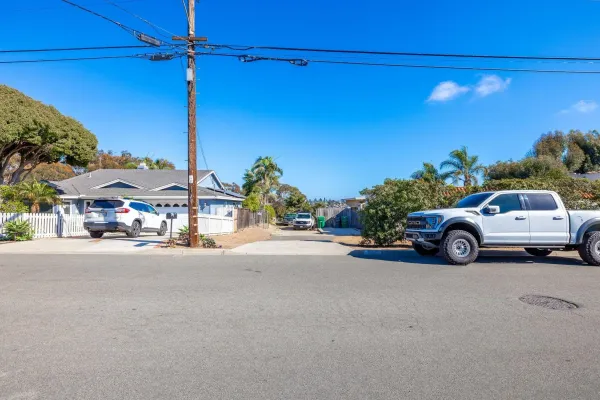 $429,900 | 230 Hoover Street, Oceanside, CA 92054