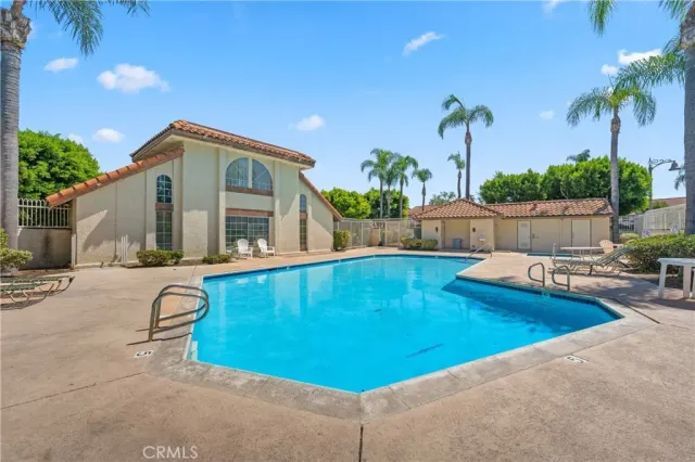 $529,888 | 23301 La Crescenta, Unit D, Mission Viejo, CA 92691